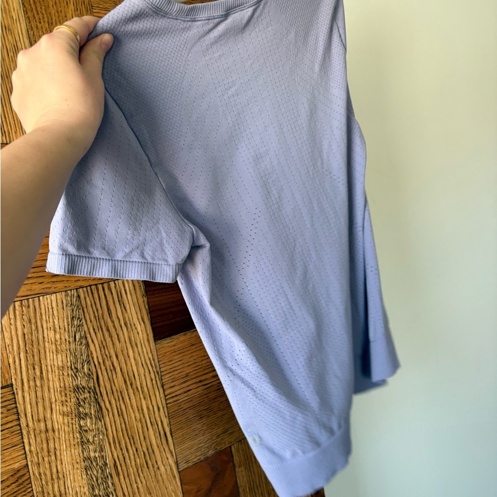 Athleta | In Motion Seamless Tee Lavender Purple Gray - Picture 5 of 7